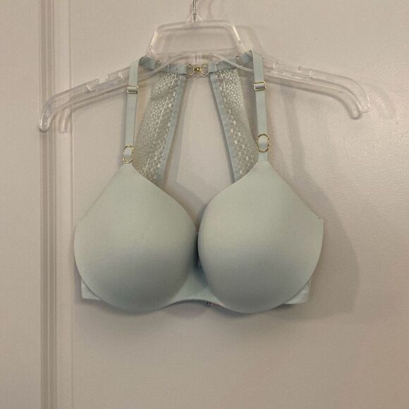 Victoria’s Secret bra incredible by Victoria’s Secret lined Demi size 32DDD - Picture 2 of 5